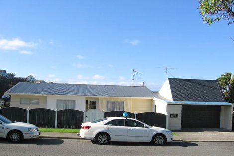 Photo of property in 18 Old Coach Road, Johnsonville, Wellington, 6037