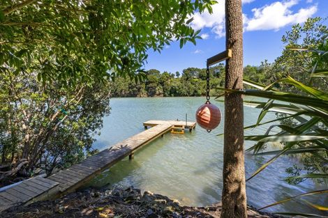 Photo of property in 25 Smith Street, Raglan, 3225