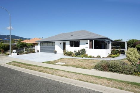 Photo of property in 32 Masefield Street, Stoke, Nelson, 7011