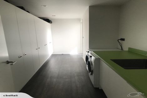 Photo of property in 9a Baring Terrace, Strandon, New Plymouth, 4312