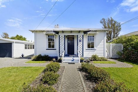 Photo of property in 52 York Street, Moera, Lower Hutt, 5010