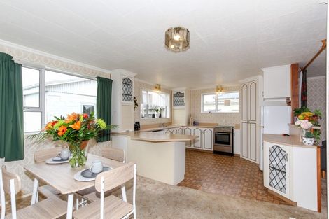 Photo of property in 7 Parris Street, Waitara, 4320