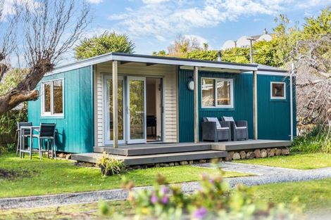 Photo of property in 21 Paekakariki Hill Road, Pauatahanui, Porirua, 5381