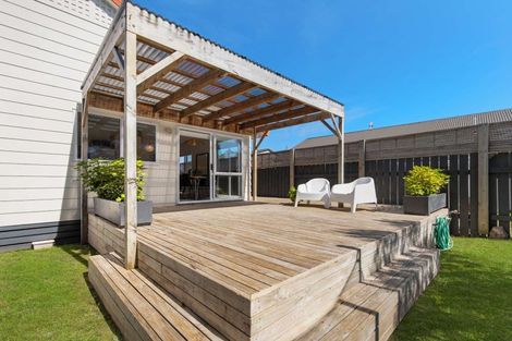 Photo of property in 4 Belray Place, Papamoa Beach, Papamoa, 3118