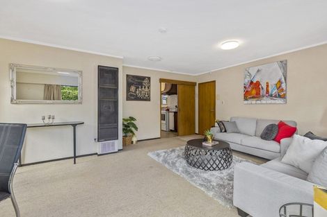 Photo of property in 1/10 Tulloch Place, Conifer Grove, Takanini, 2112