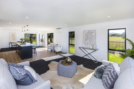 Photo of property in 10 Buddle Road, Wallaceville, Upper Hutt, 5018