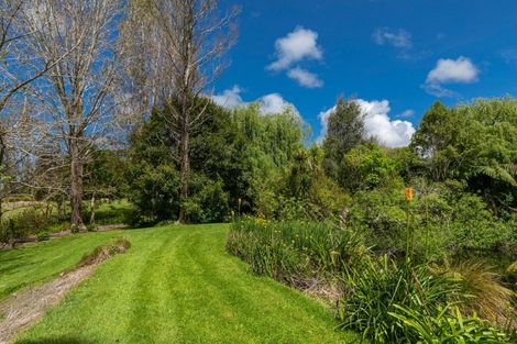 Photo of property in 52 Robinson Road, Coatesville, 0793