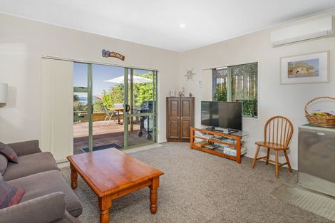 Photo of property in 8 Landel Place, Whitianga, 3510