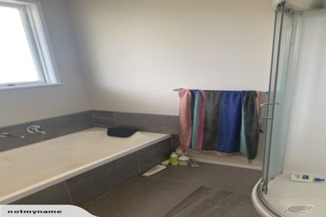 Photo of property in 132 Holly Street, Avondale, Auckland, 1026