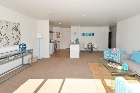 Photo of property in 17/41 Waipa Street, Birkenhead, Auckland, 0626