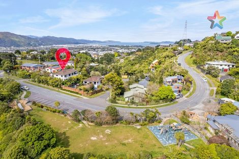 Photo of property in 42 Matuhi Street, Tirohanga, Lower Hutt, 5010