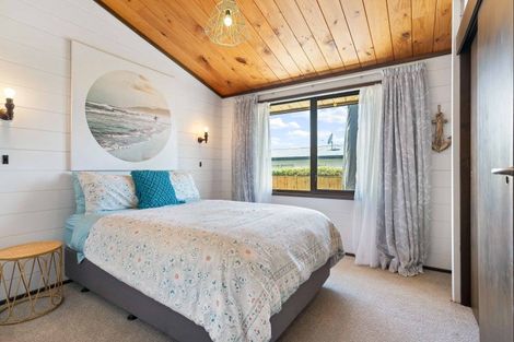 Photo of property in 117 Weka Street, Whangamata, 3620