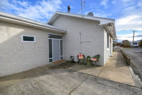 Photo of property in 12 Severn Street, Green Island, Dunedin, 9018