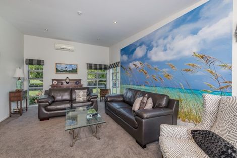 Photo of property in 1 Kotare Heights, Kerikeri, 0230