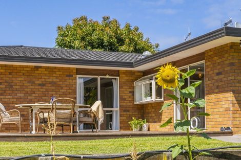 Photo of property in 35 Wood Leigh, Paraparaumu Beach, Paraparaumu, 5032