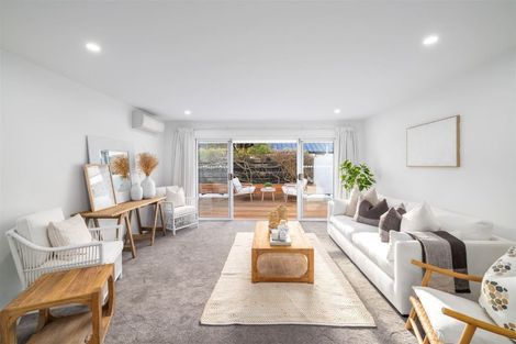 Photo of property in 2/212 Springfield Road, St Albans, Christchurch, 8014