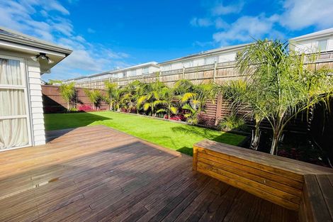 Photo of property in 20 Samuel Cassidy Avenue, Swanson, Auckland, 0614