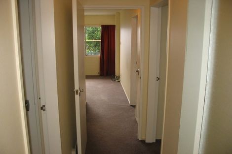 Photo of property in 2/219 Grant Road, Thorndon, Wellington, 6011