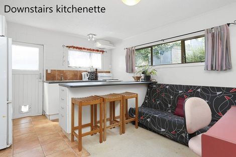 Photo of property in 36 Lingham Crescent, Torbay, Auckland, 0630