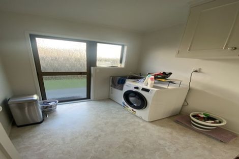 Photo of property in 1/4 Shakespeare Road, Milford, Auckland, 0620