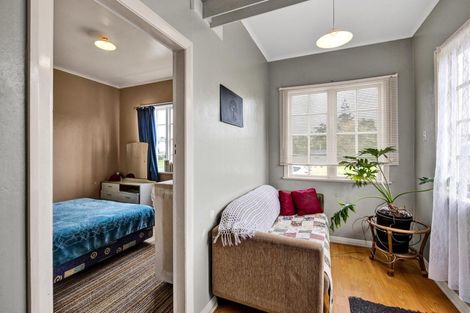 Photo of property in 6 Devon Street, Patea, 4520