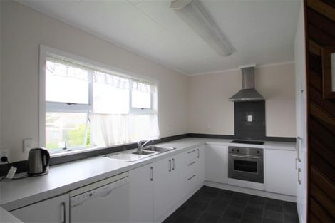 Photo of property in 60 Woodford Avenue, Henderson, Auckland, 0610