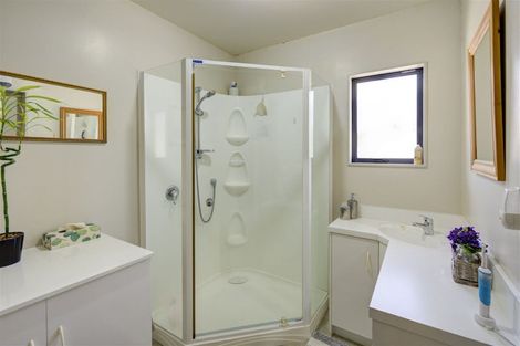 Photo of property in 5 Allin Drive, Waikuku Beach, 7402