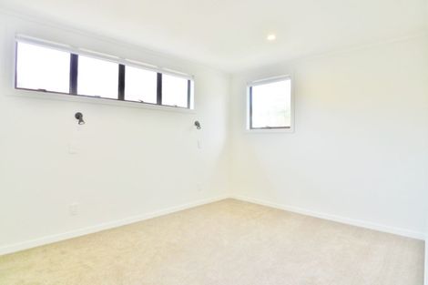 Photo of property in 192 Henderson Valley Road, Henderson, Auckland, 0612