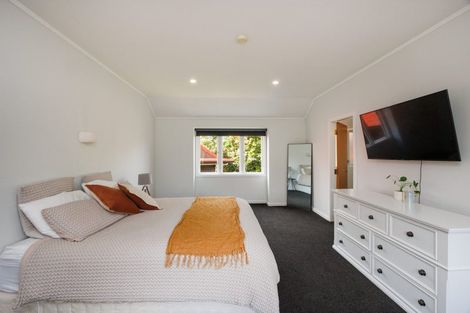 Photo of property in 230 Victoria Avenue, Hokowhitu, Palmerston North, 4410