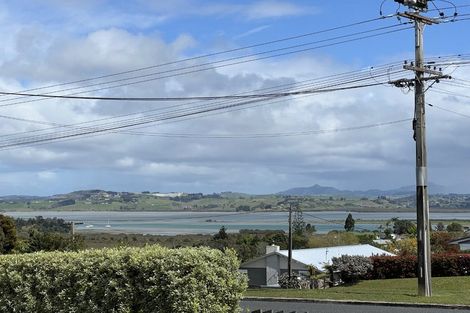 Photo of property in 6 Alamein Avenue, Onerahi, Whangarei, 0110