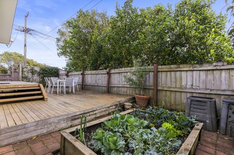 Photo of property in 1/8 Drome View Place, Beach Haven, Auckland, 0626