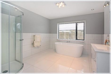 Photo of property in 4 Oxnam Place, Foxton Beach, Foxton, 4815