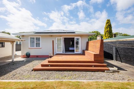 Photo of property in 14 Parkland Crescent, Terrace End, Palmerston North, 4410