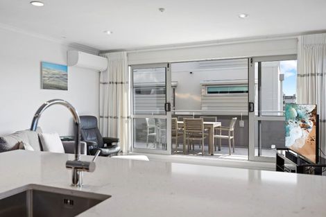 Photo of property in Salisbury Crown, 5/7 Salisbury Avenue, Mount Maunganui, 3116