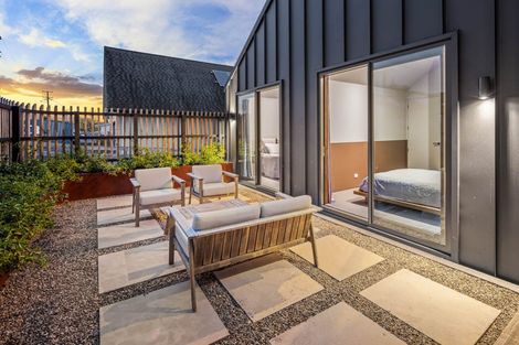 Photo of property in 50 Tiri Road, Manly, Whangaparaoa, 0930