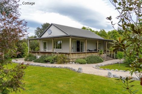 Photo of property in 2 Andersons Line, Clareville, Carterton, 5713