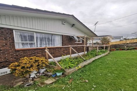 Photo of property in 1/5 Tirimoana Road, Te Atatu South, Auckland, 0602