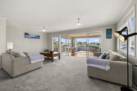 Photo of property in 19 Taipari Avenue, Raglan, 3225