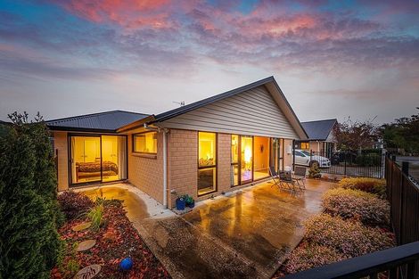 Photo of property in 15 Thomson Street, West End, Palmerston North, 4412