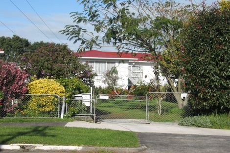 Photo of property in 28 Tawa Crescent, Manurewa, Auckland, 2102
