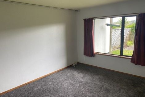 Photo of property in 22 Marina View, Paremata, Porirua, 5026