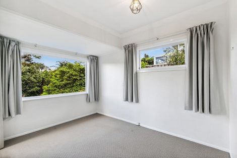 Photo of property in 29 Ngatitoa Street, Tawa, Wellington, 5028