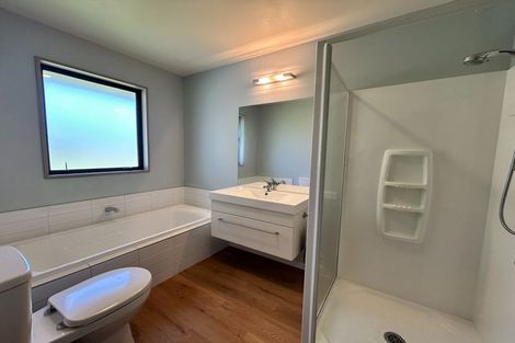 Photo of property in 51 Howards Drive, Lake Hayes, Queenstown, 9304