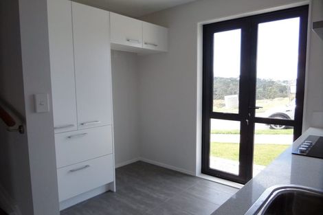 Photo of property in 11 Makamaka Lane, Albany Heights, Auckland, 0632