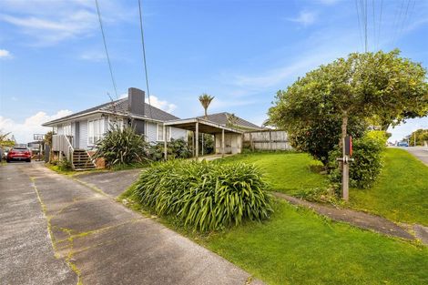 Photo of property in 51a Vodanovich Road, Te Atatu South, Auckland, 0610