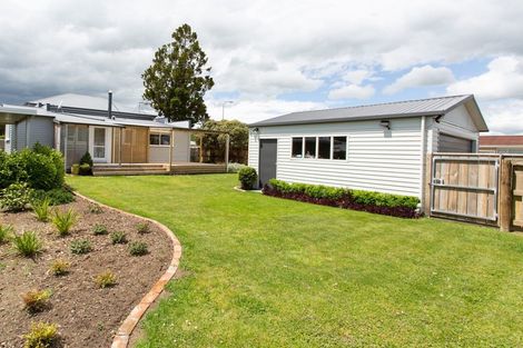 Photo of property in 16 York Street, Dannevirke, 4930