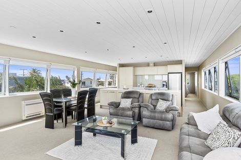 Photo of property in 99 Karewa Parade, Papamoa Beach, Papamoa, 3118