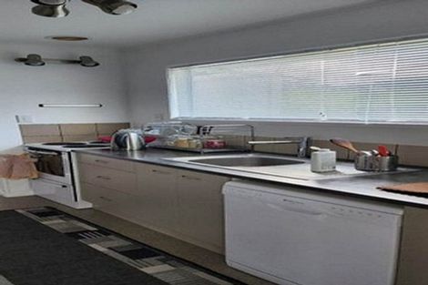 Photo of property in 31 Stott Avenue, Birkdale, Auckland, 0626