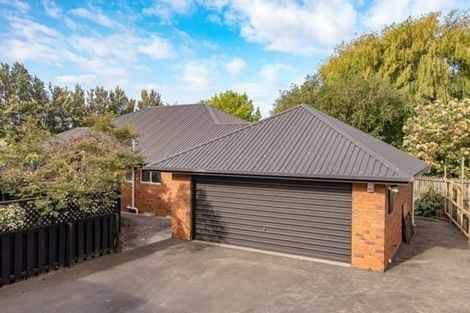 Photo of property in 2/45b Trafford Street, Harewood, Christchurch, 8051