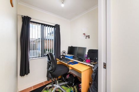 Photo of property in 155 Schnell Drive, Kelvin Grove, Palmerston North, 4414